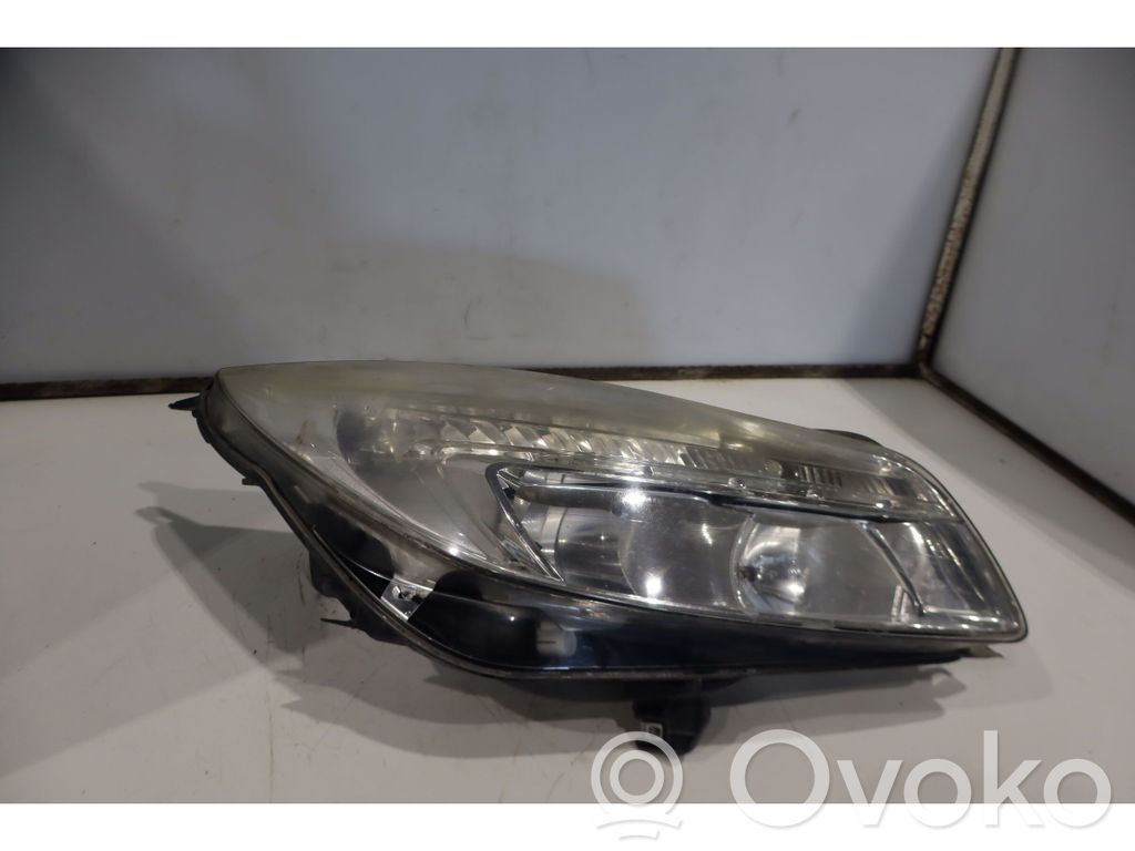 Opel Insignia A Lampa przednia 