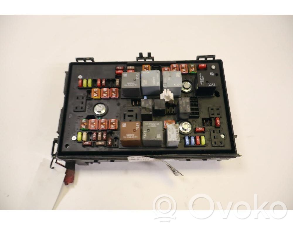 Opel Astra J Modulo fusibile