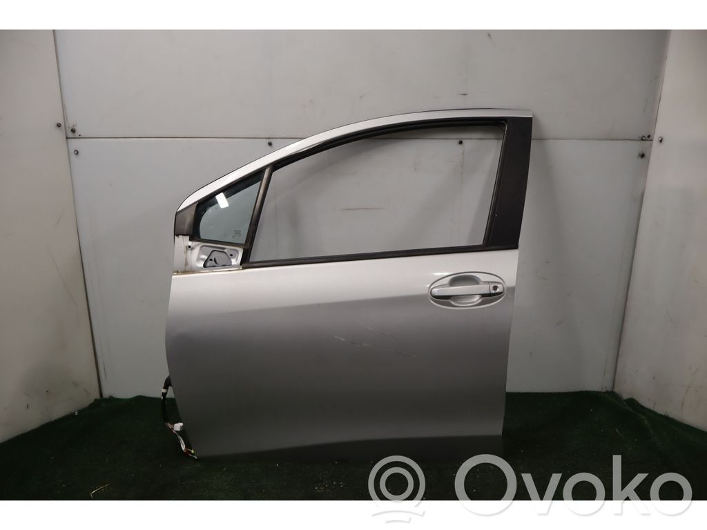 Toyota Yaris Drzwi przednie 