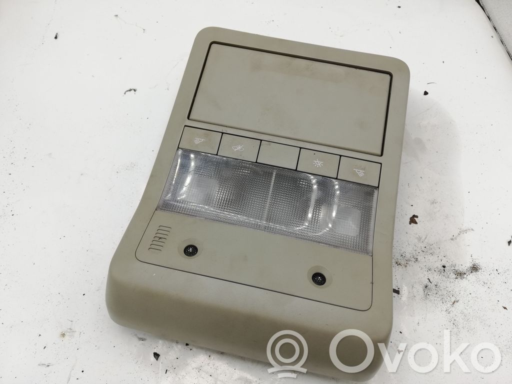 Chevrolet Captiva Front seat light 