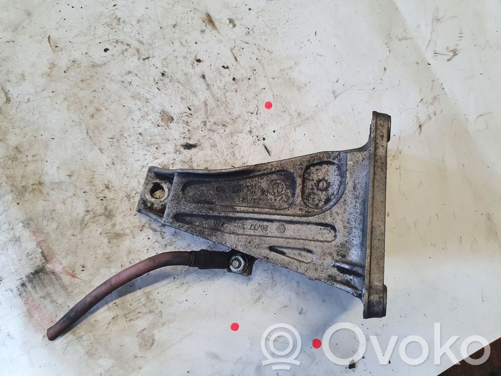 BMW 3 E46 Engine mounting bracket 
