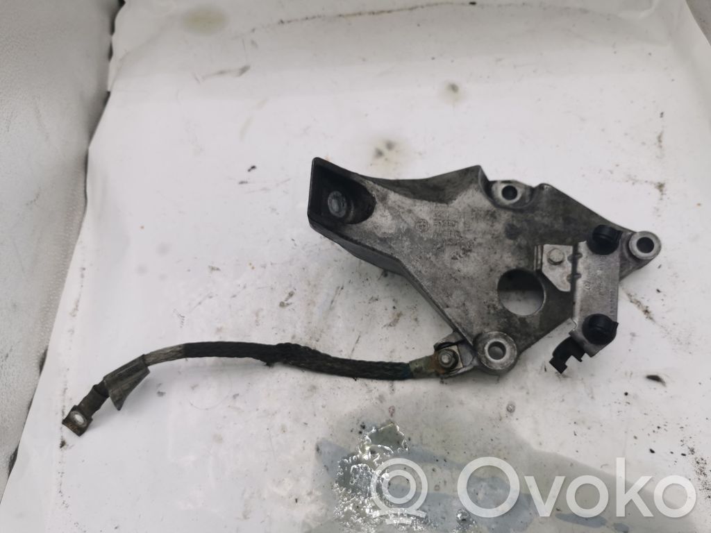 Engine mounting bracket   2211677504101,59280110