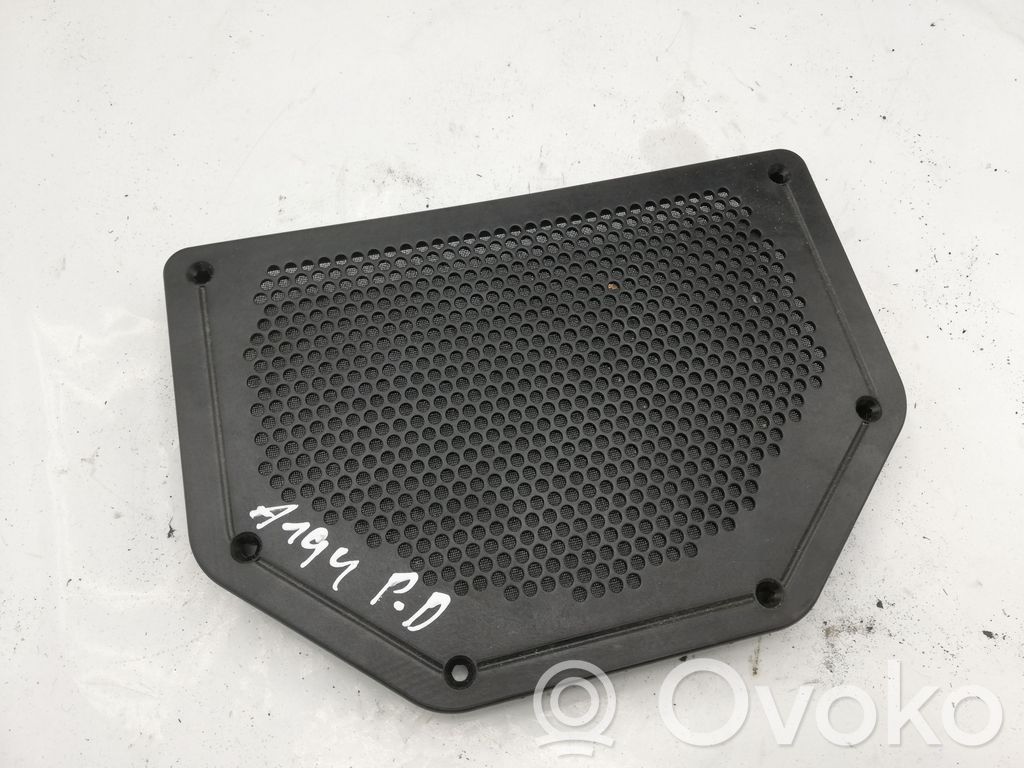 BMW 1 E81 E87 Subwoofera reste/apdare 
