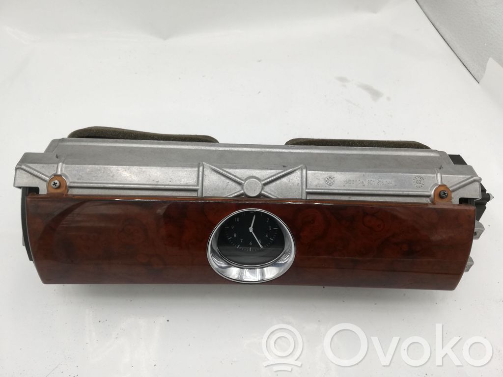 Volkswagen Phaeton Dash center air vent grill 
