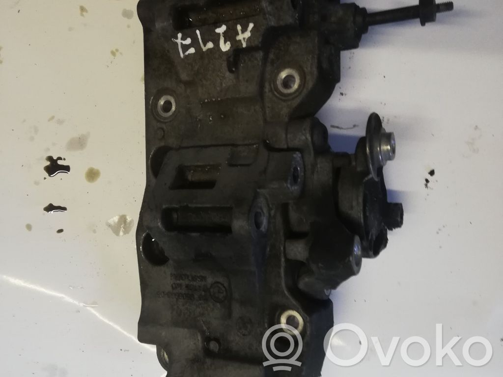BMW 5 F10 F11 Generator/alternator bracket 