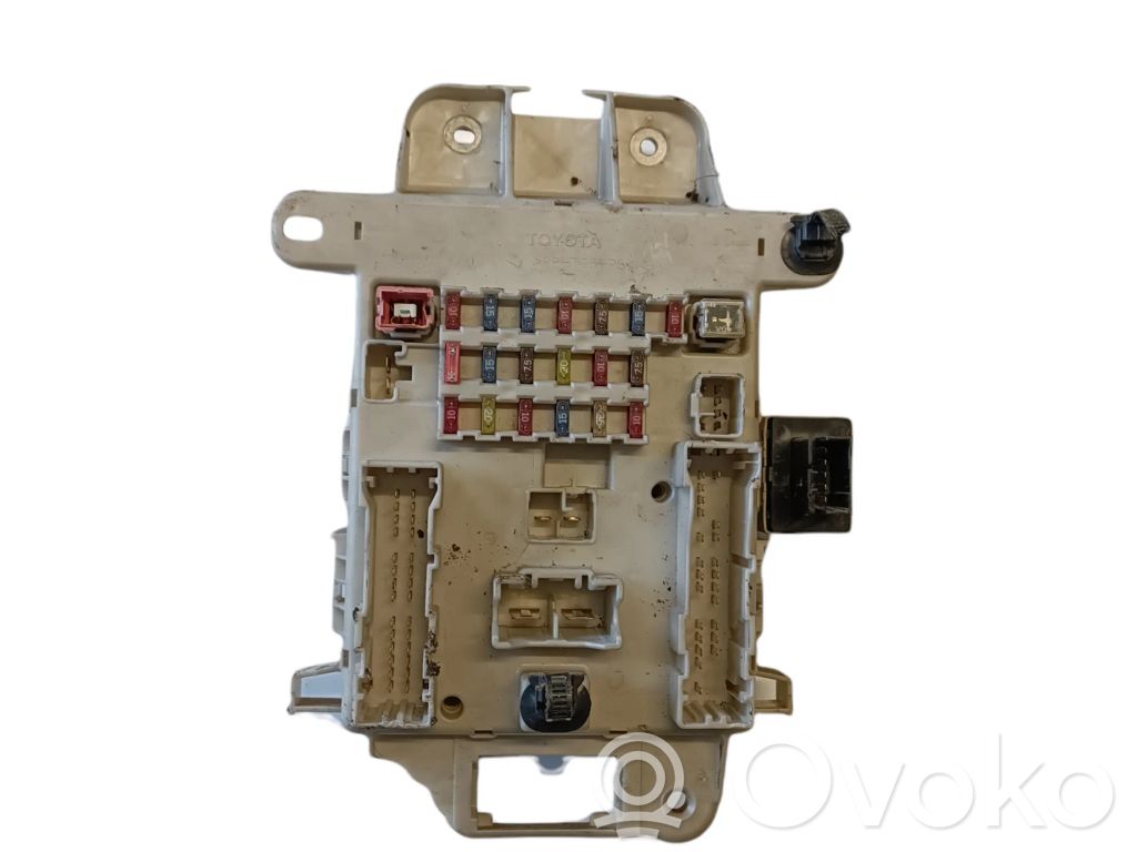 Toyota RAV 4 (XA20) Fuse module 