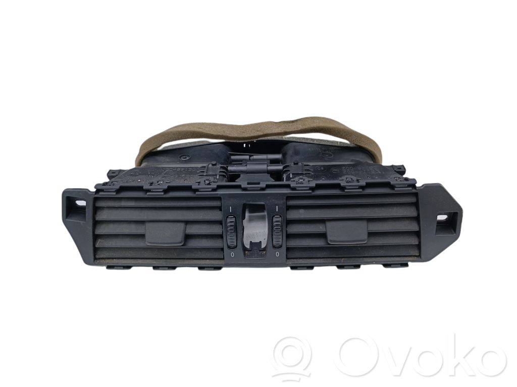 BMW 5 E60 E61 Centrinės oro grotelės 