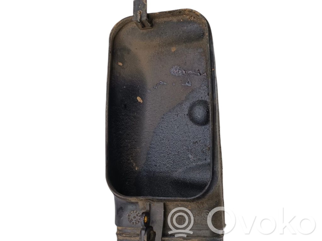 BMW 5 E60 E61 Air intake duct part 