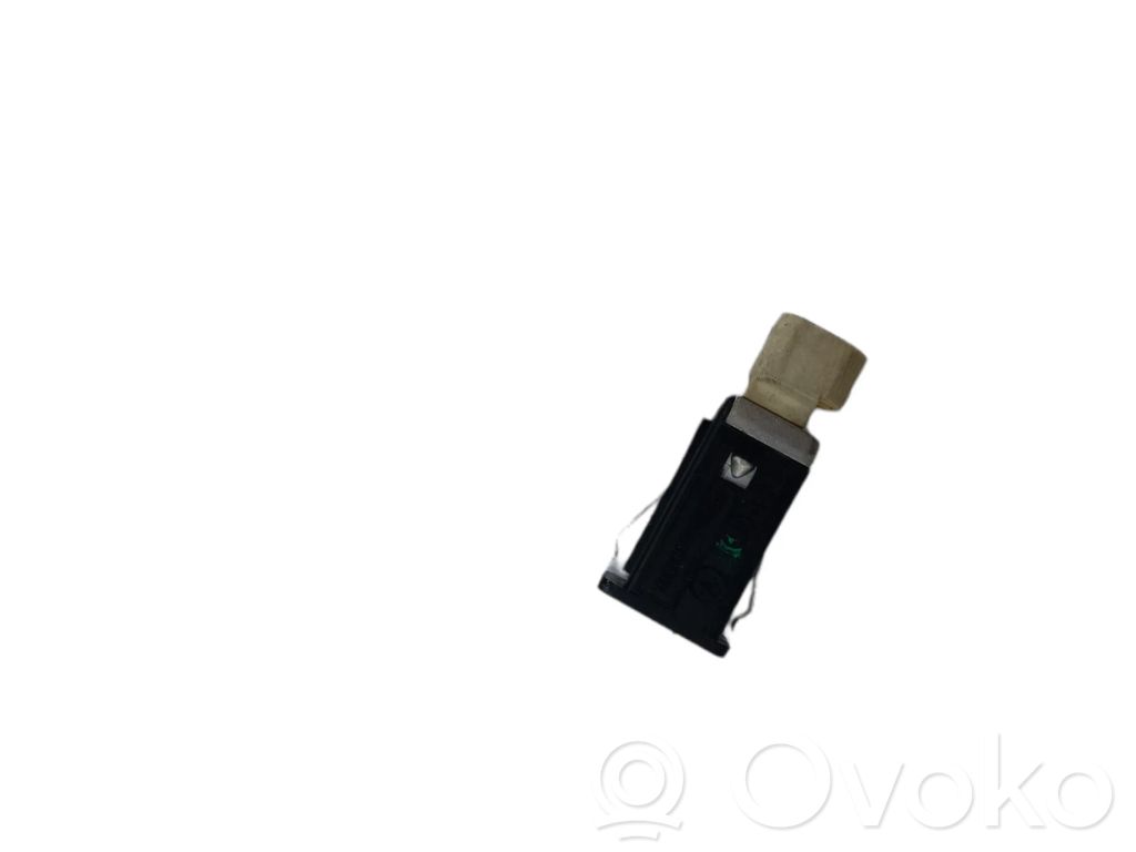BMW 7 F01 F02 F03 F04 USB socket connector 