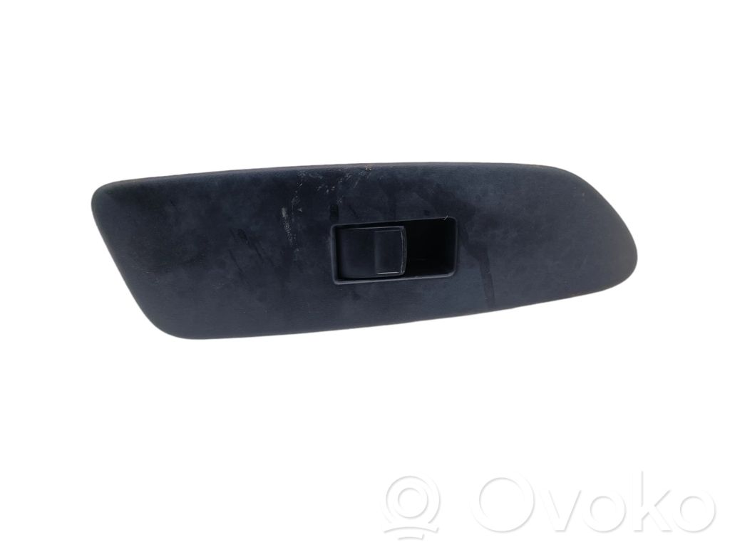 Toyota Auris 150 Electric window control switch 