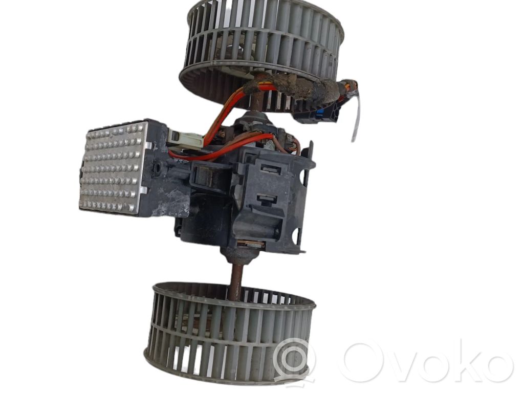 BMW 5 E60 E61 Mazā radiatora ventilators 