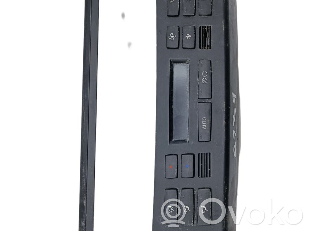 BMW X3 E83 Climate control unit 