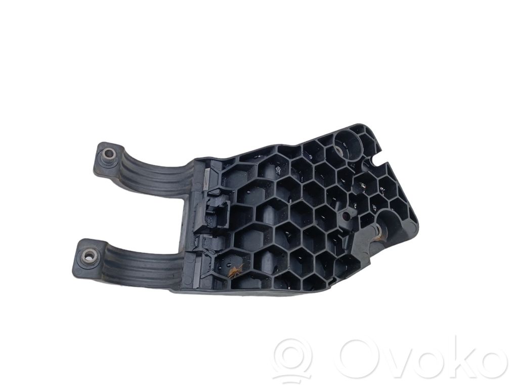 BMW X5 E70 Fuel filter bracket/mount holder 