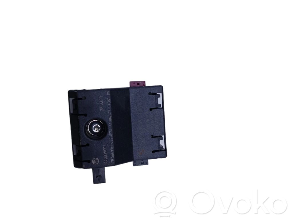 BMW X5 E70 Aerial antenna amplifier 