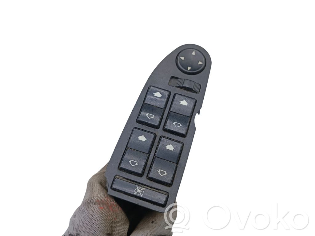 BMW 5 E39 Electric window control switch 