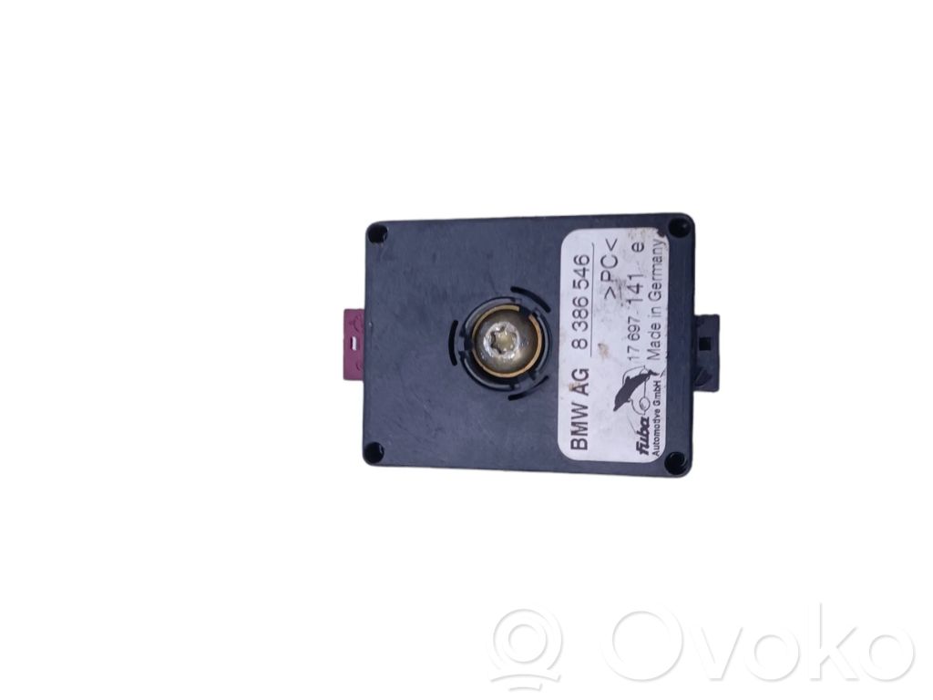 BMW 3 E46 Antenos stiprintuvas 