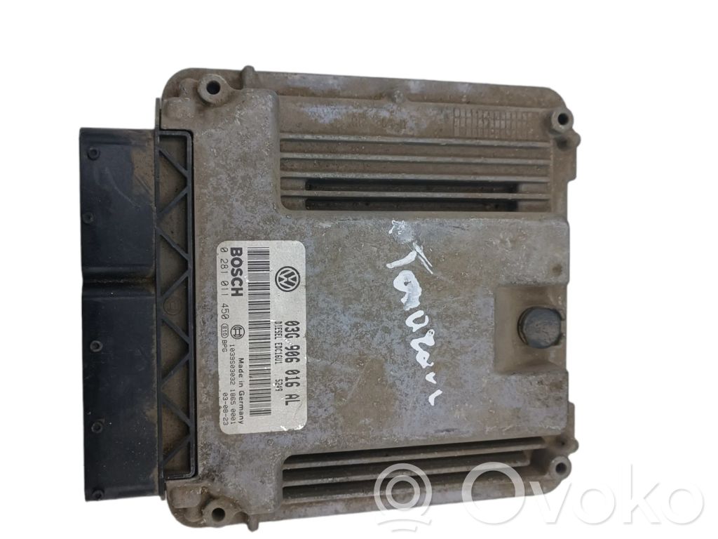 Volkswagen Touran I Engine control unit/module 