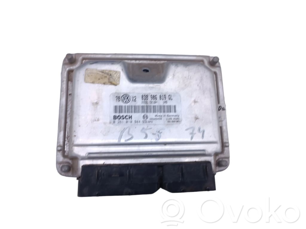 Volkswagen PASSAT B5.5 Engine control unit/module 