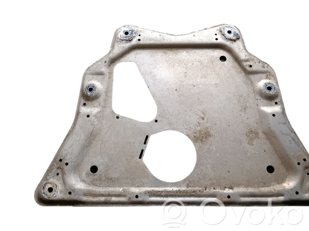 Engine splash shield/under tray   6786568