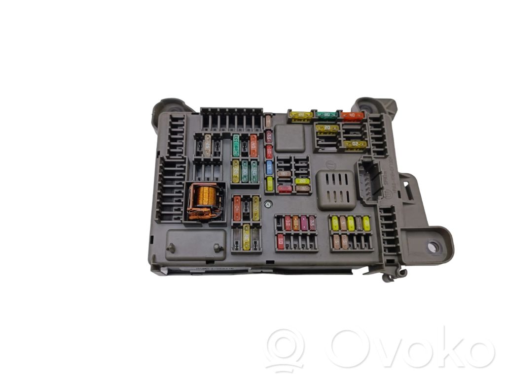 BMW X5 E70 Fuse module 