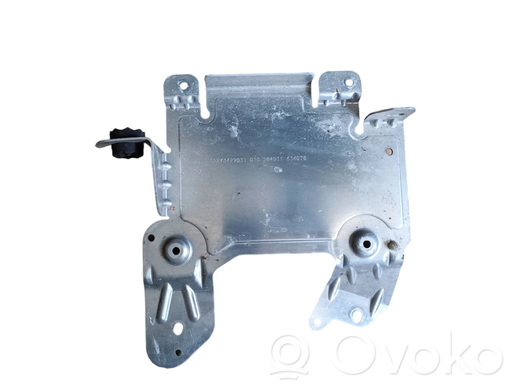 BMW X5 E70 Other engine bay part 