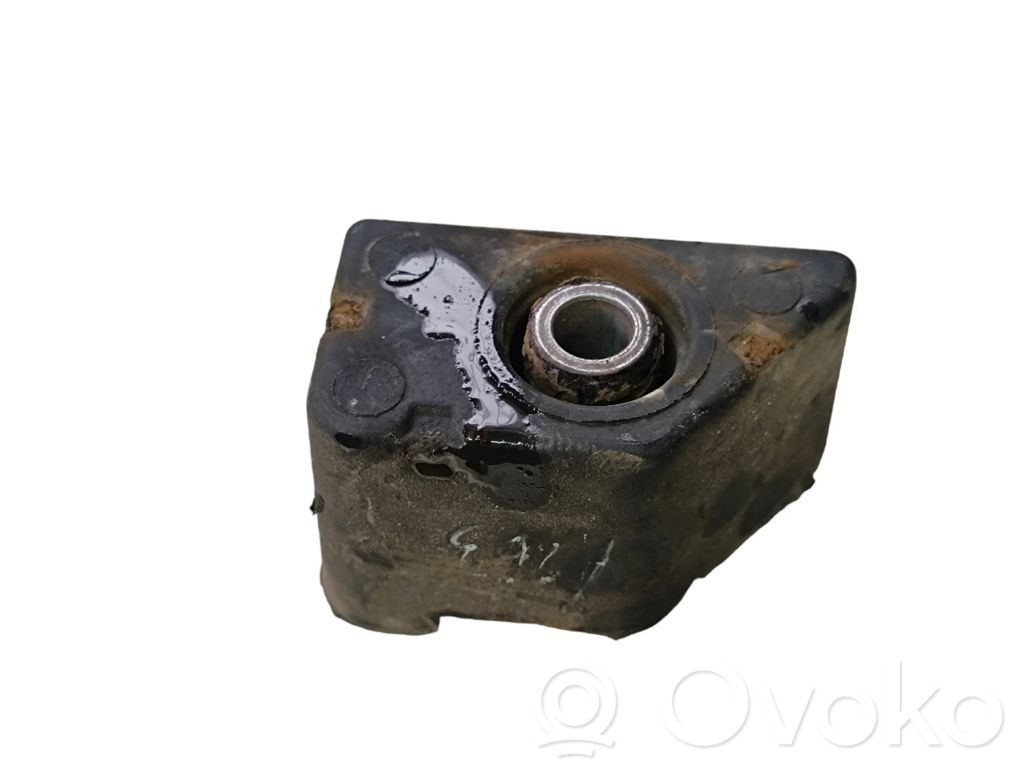 Cits aizmugures šasijas elements   6769555