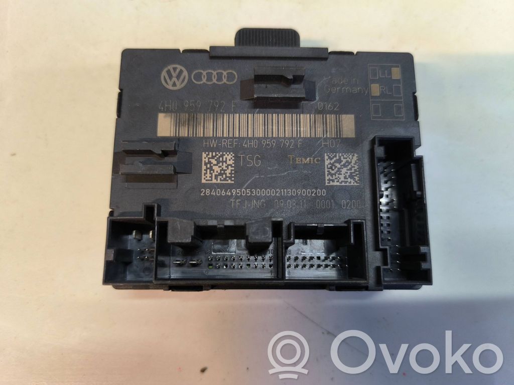 Volkswagen Touareg II Door control unit/module 