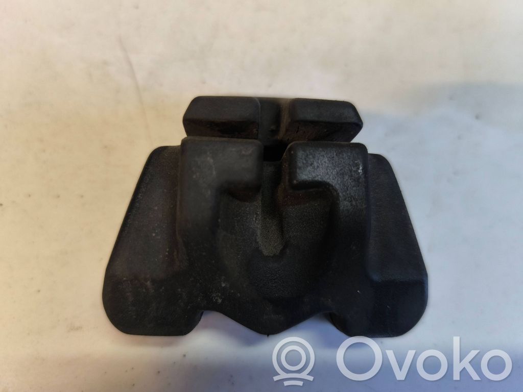 BMW X6 E71 Radiator support slam panel bracket 