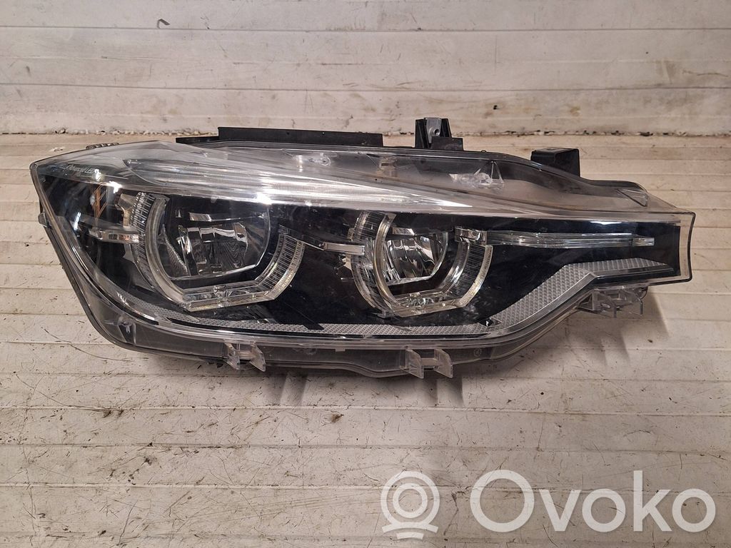Lampa przednia   1LX1989,04082023,1LX01210294