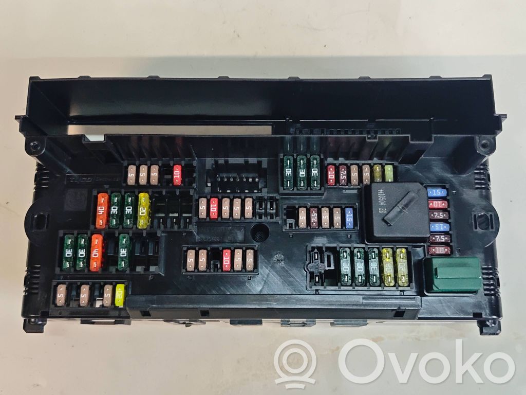 BMW X3 F25 Sicherungskasten 