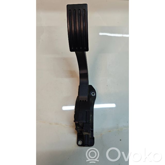 Volvo V40 Accelerator throttle pedal 