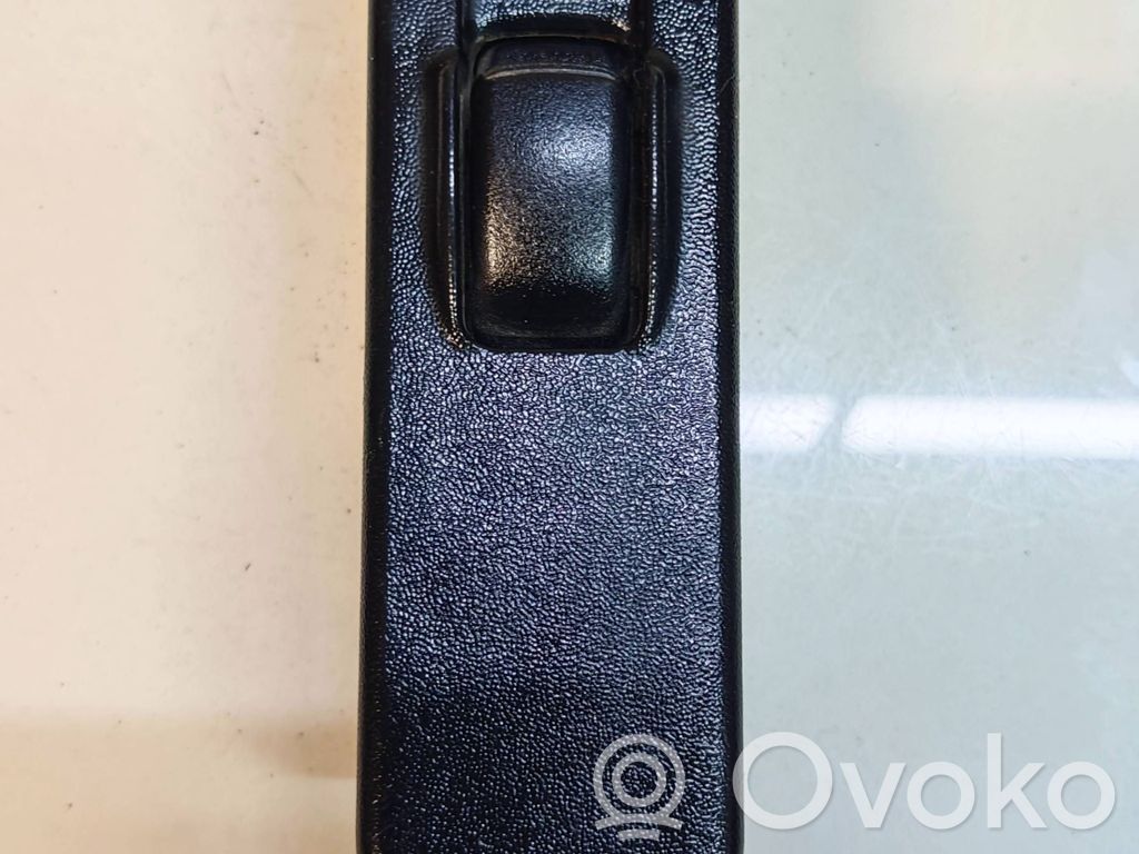 Mitsubishi L200 Electric window control switch 