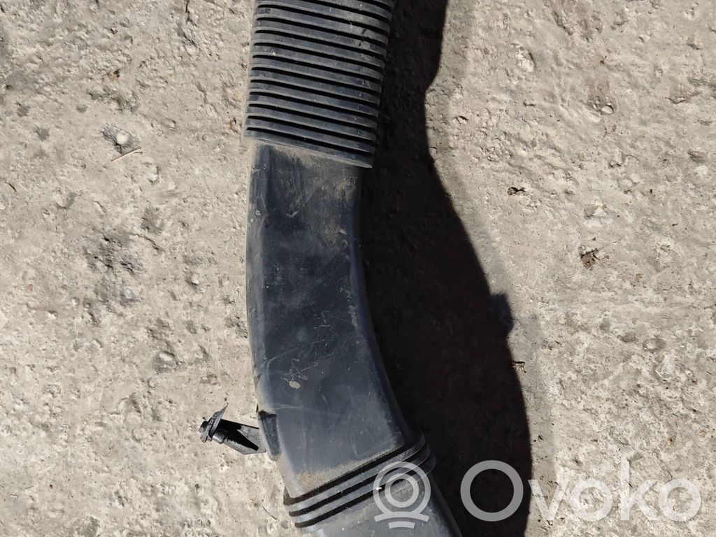 BMW 5 F10 F11 Część rury dolotu powietrza 