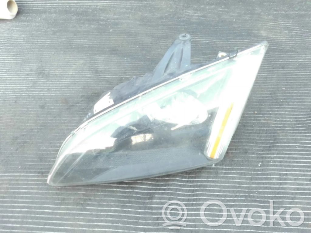 Ford Focus Headlight/headlamp 