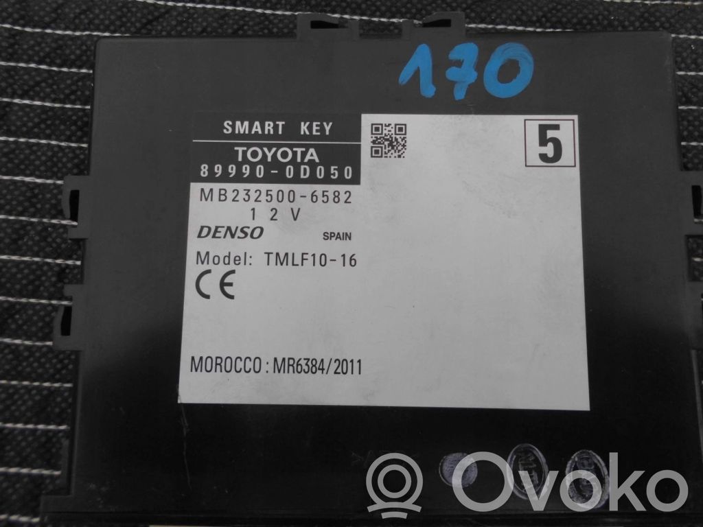 Toyota Yaris Door central lock control unit/module 
