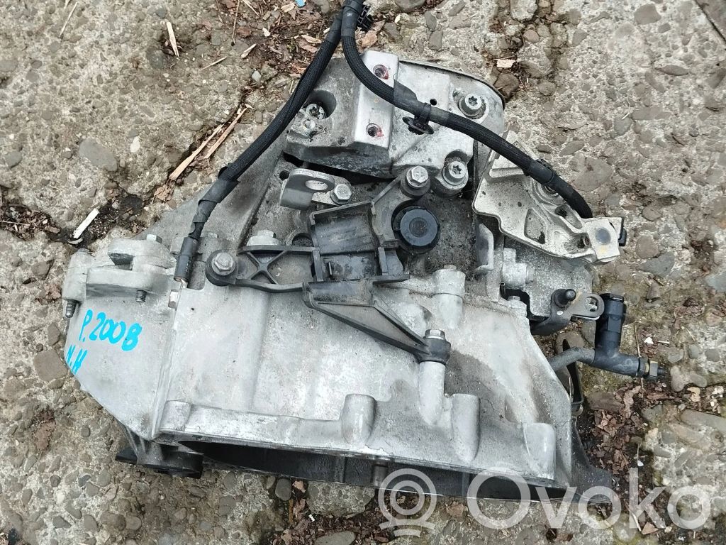 Peugeot 2008 I Manual 6 speed gearbox 