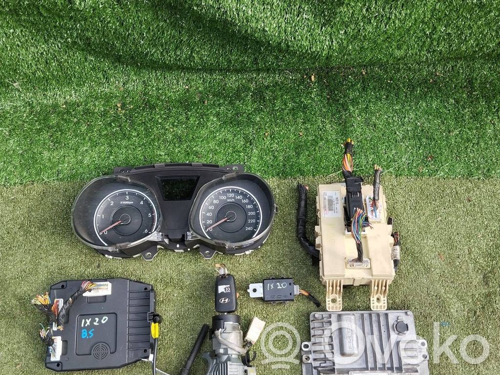 Hyundai ix20 Komputer / Sterownik ECU i komplet kluczy 
