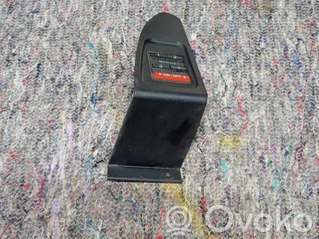 Seat memory switch   4D1867375