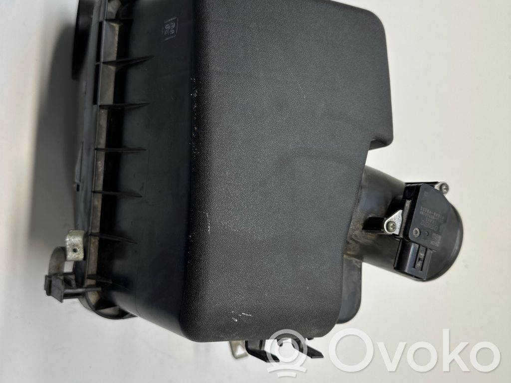 Air filter box   0Y02