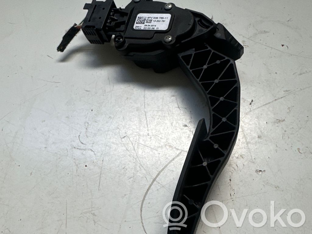 Opel Zafira C Pedał gazu / przyspieszenia 