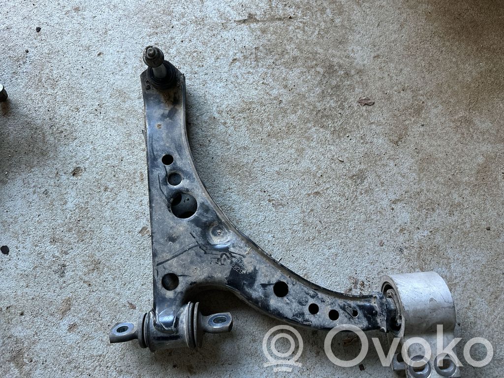 Opel Astra K Etutukivarsi 