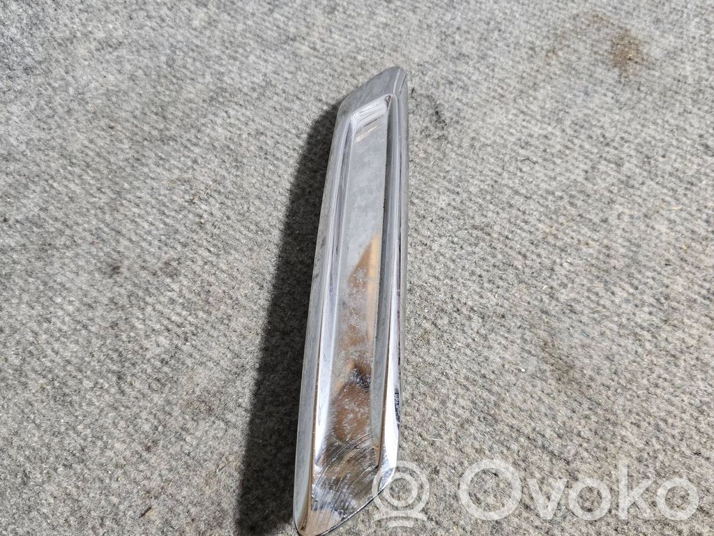 BMW 5 F10 F11 Mască aripă față (turnată) 