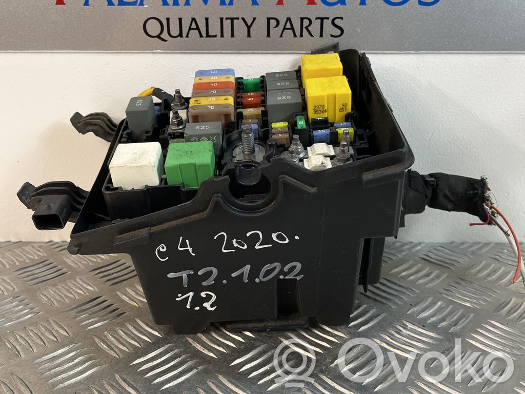 Fuse module   A006C8