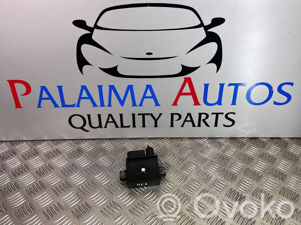 BMW 3 E92 E93 Hehkutulpan esikuumennuksen rele 