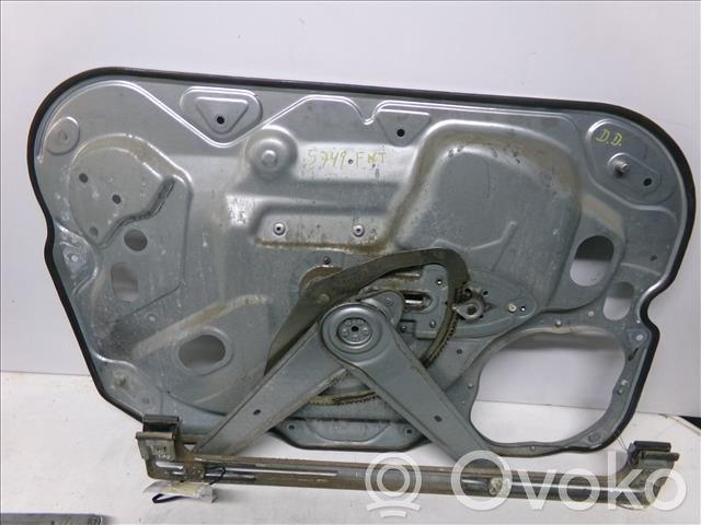 Ford Focus Regulador de puerta delantera con motor 