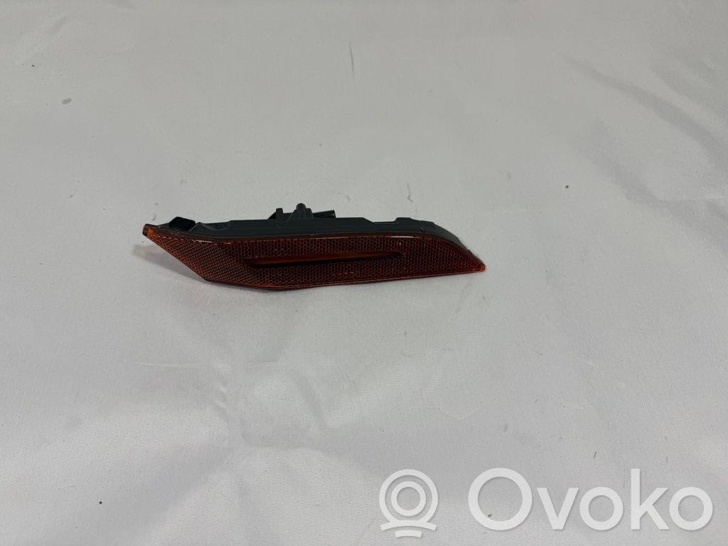 Porsche 911 992 Front bumper turn signal 