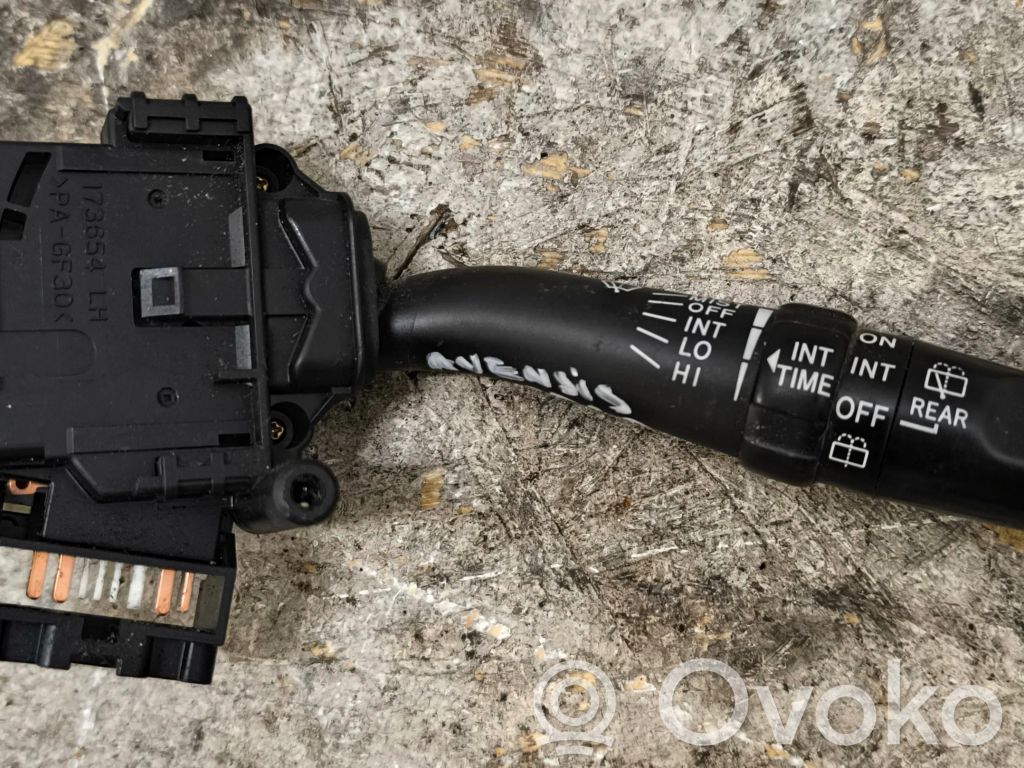 Toyota Avensis Verso Headlight wiper switch 
