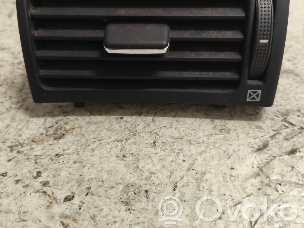 Toyota Avensis T250 Dashboard side air vent grill/cover trim 