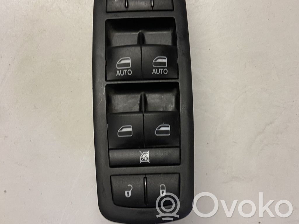 Electric window control switch   68262253AA,10123689,86390N