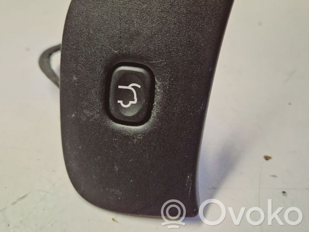 Jeep Cherokee Tailgate/boot open switch button 